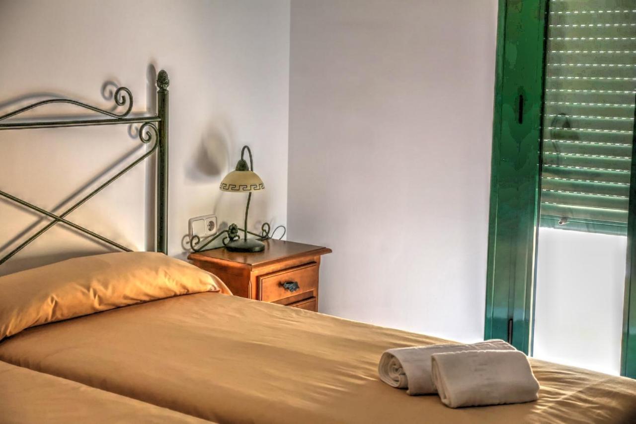 Hostal Rural De Cuadros Bedmar y Garciez Exterior photo