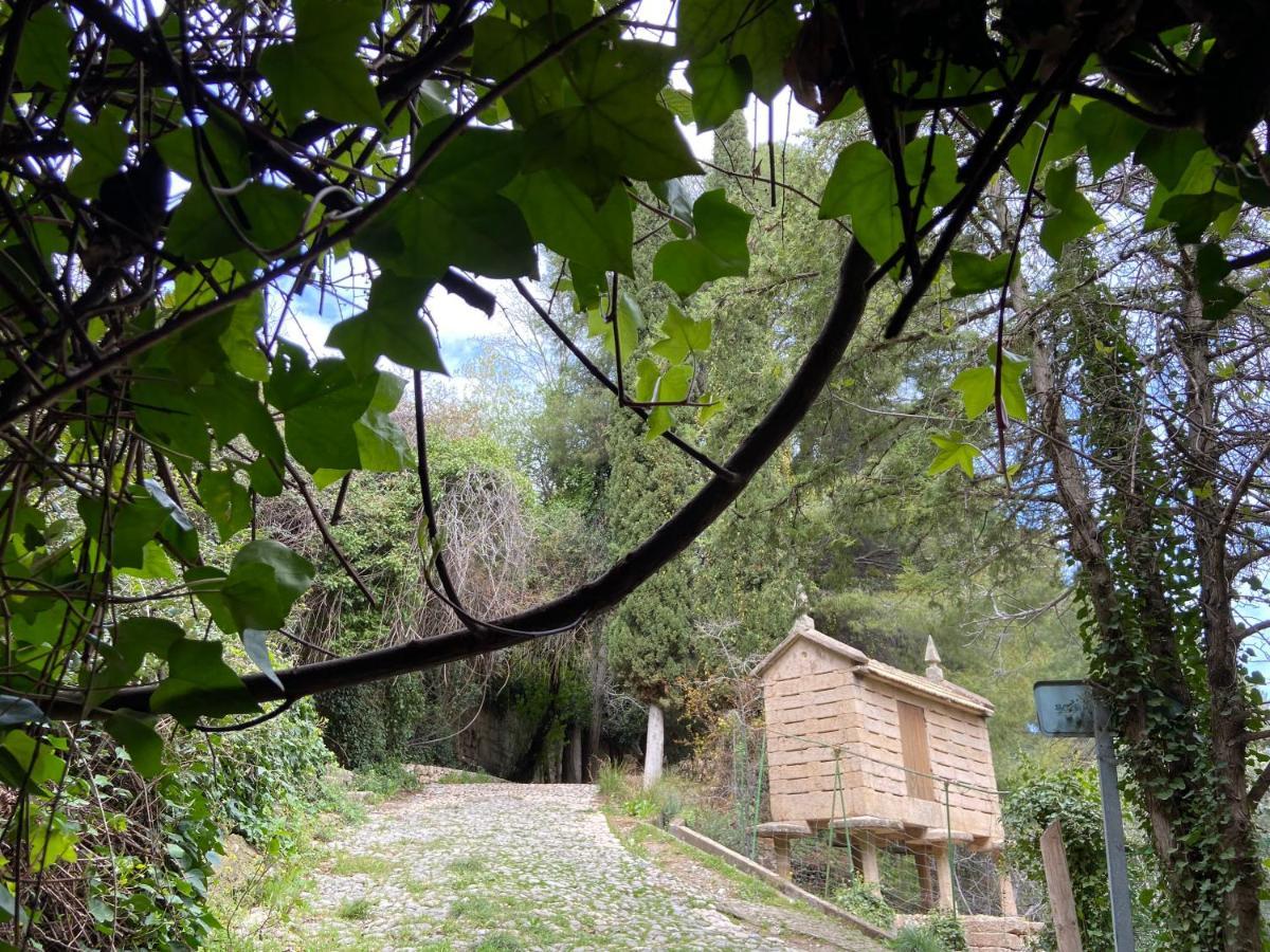 Hostal Rural De Cuadros Bedmar y Garciez Exterior photo